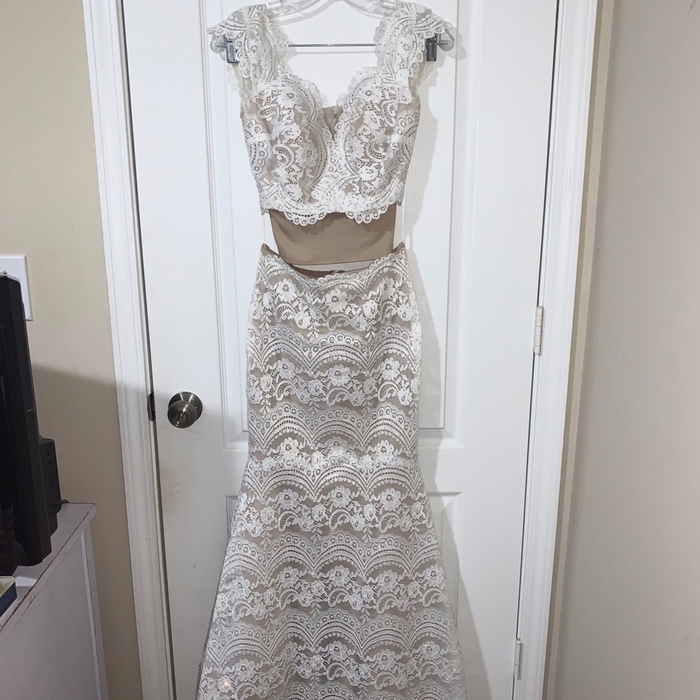 White 2 piece prom dress!!